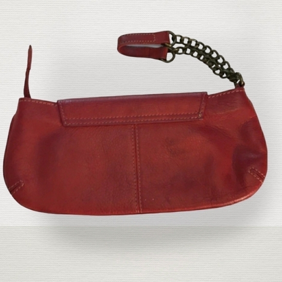 Fossil Red Quilted Leather Wristlet With Chain And Leather Wrist Strap - 5"×4" - Picture 5 of 6